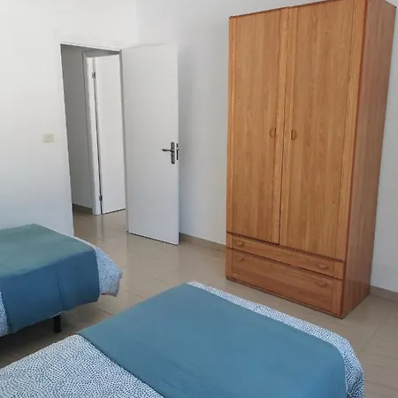 O Serrano アパート